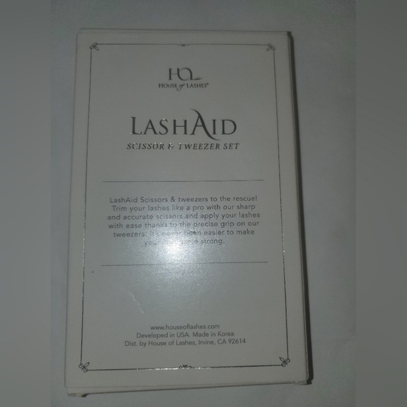 House of Lashes Flawless Precision Tweezers & Scissors - Picture 4 of 5